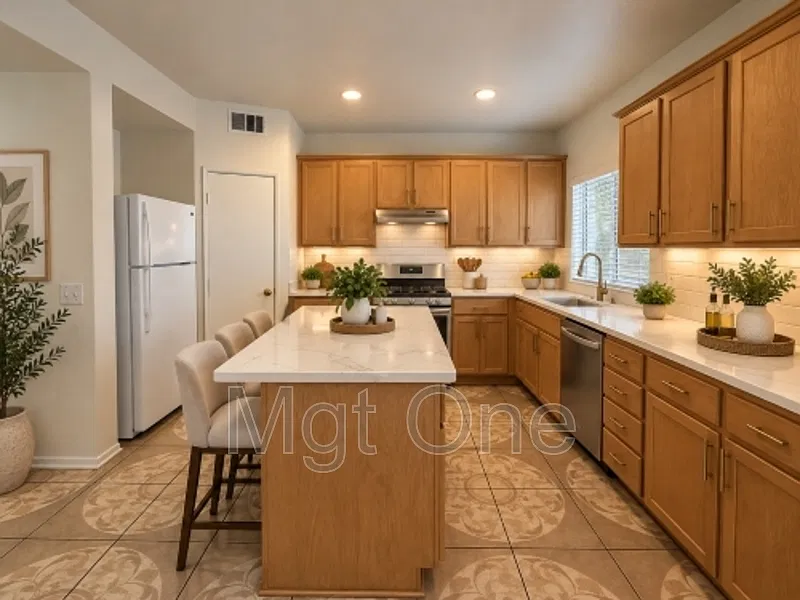 3 bed, 2.5 bath, 2007 sqft, $2,800 — Photo 3