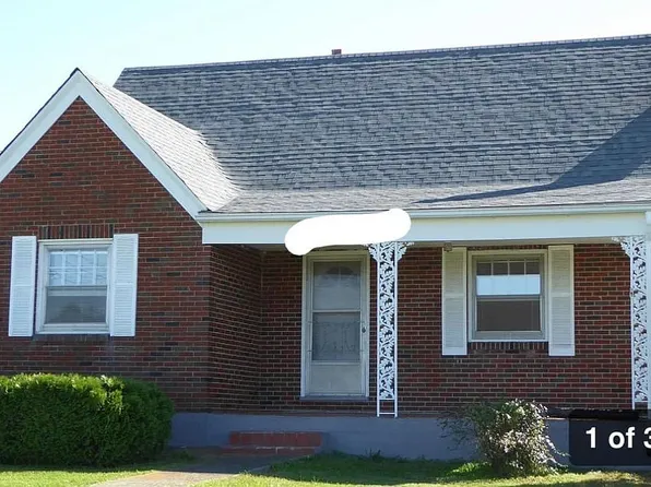 500 Webster Rd, Glade Hill, VA 24092