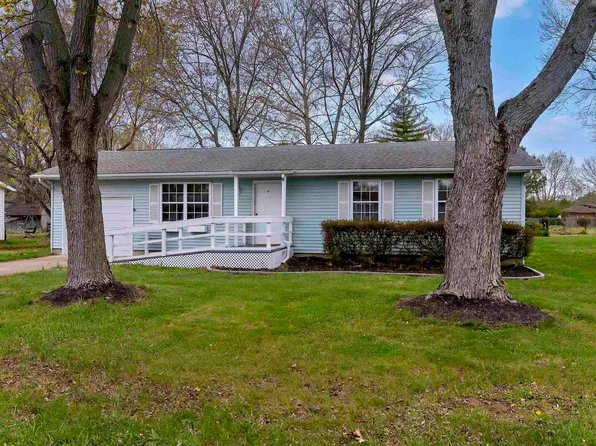 604 Valmar Dr, Marion, IL 62959