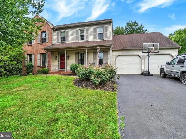 1220 Futurity Dr, York, PA 17404