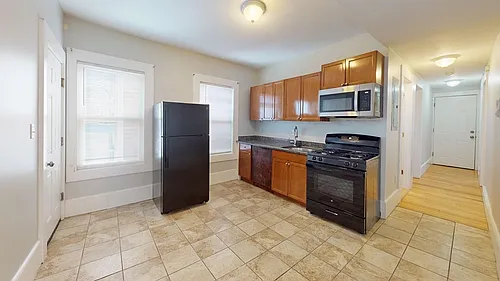18 Rowell St #3 Photo 1