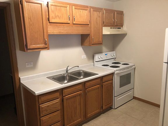 Kitchen with newer appliances
