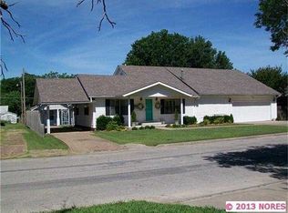 1427 Locust St, Muskogee, OK 74403