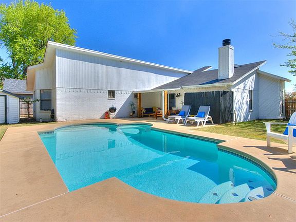 2nd image of 510 Rambling Oaks Dr