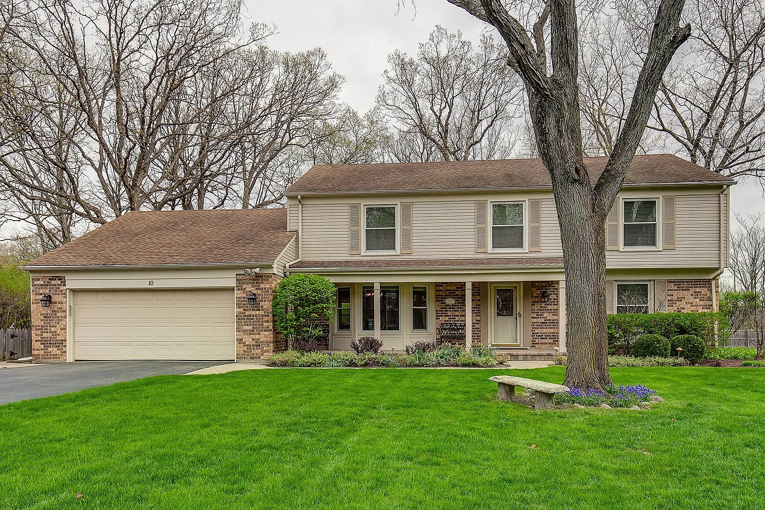 10 Robin Hood Ct photo 1