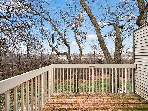 4th image of 818 Sherwood Rd