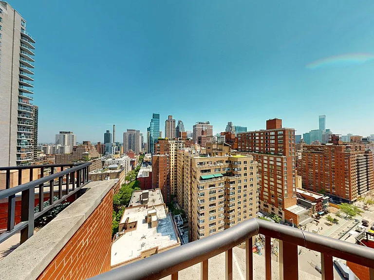 250 E 73rd St #PHB — Photo 15