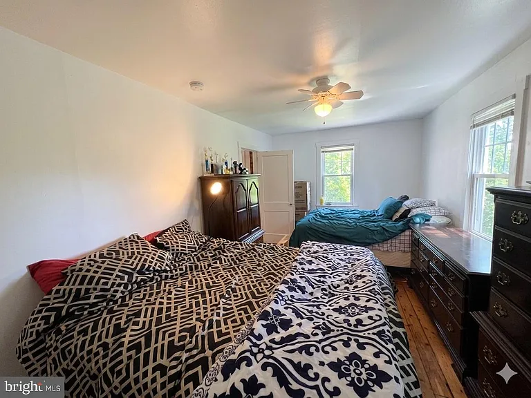 5685 York Rd #4 — Photo 4