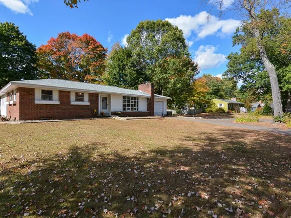 12 Oliver St, Easthampton, MA 01027