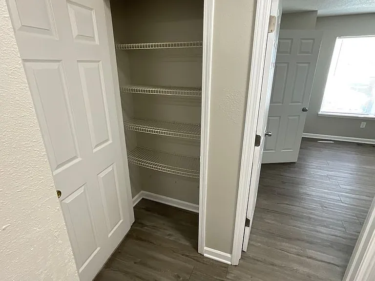 854 Eugene St — Photo 11