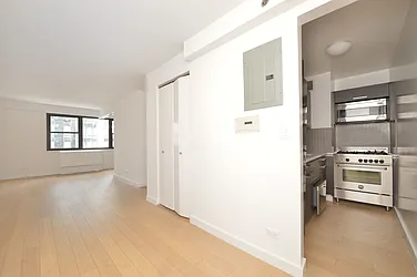 Rented by Manhattan Realty Group