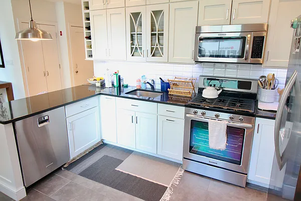 Rented by True Lofts New York LLC | media 27