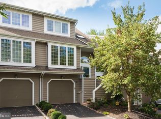 86 Andover Ct, Wayne, PA 19087