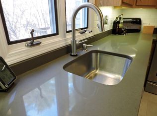 157 Chestnut St APT 1, Foxboro, MA 02035