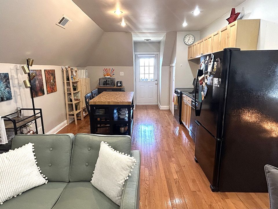 Kitchen & dining