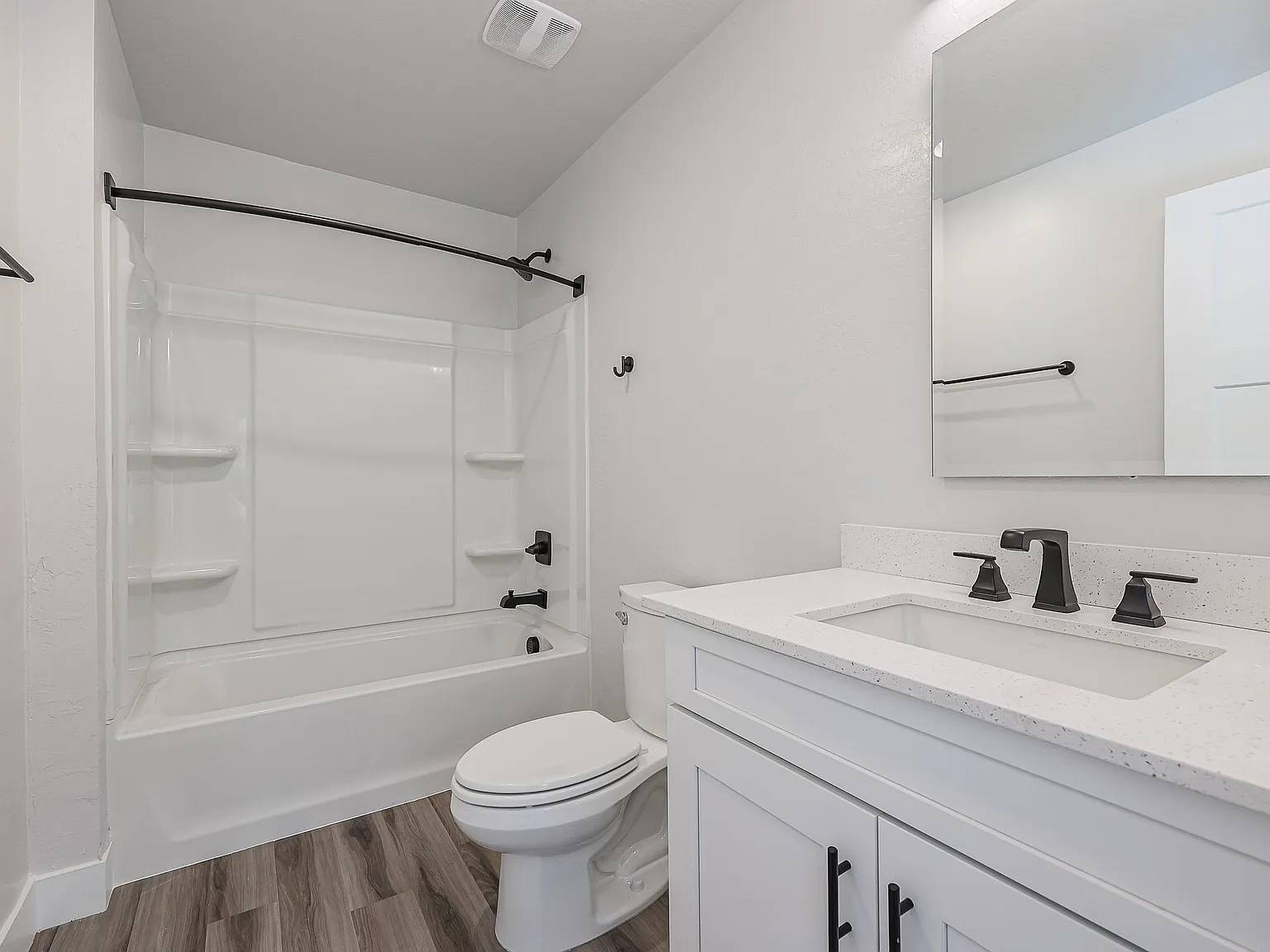 1122 E Roosevelt St — Photo 4