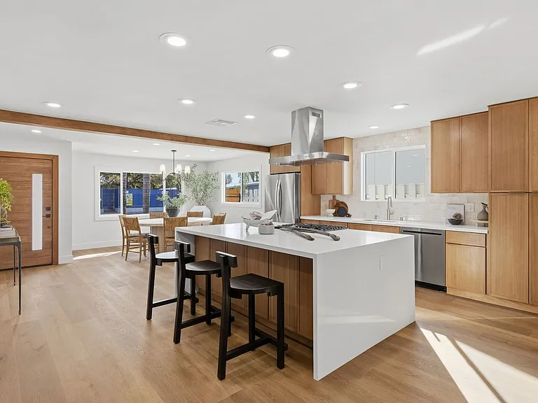 6655 Lederer Ave — Photo 10