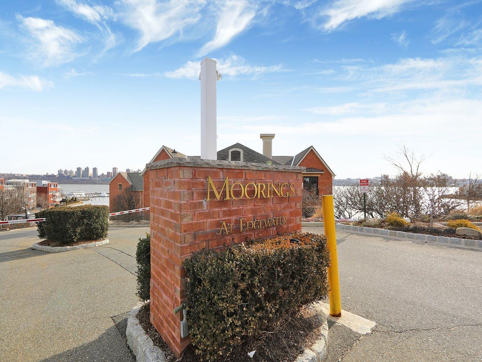 17 Moorings Ln, Edgewater, NJ 07020 Zillow