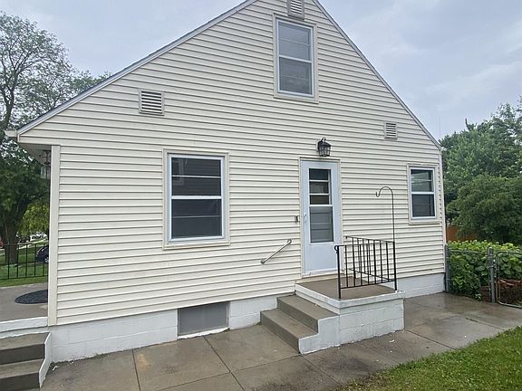 3rd image of 6768 Manderson St