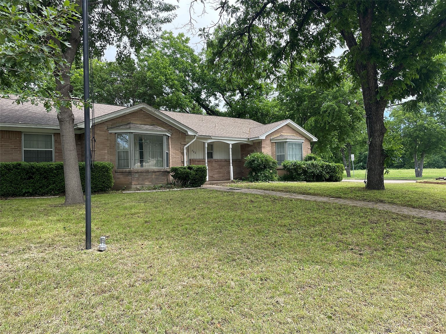 702 Austrian Rd, Grand Prairie, TX 75050 | Zillow