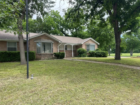 702 Austrian Rd, Grand Prairie, TX 75050