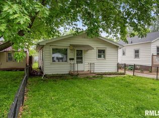 316 Magnolia Dr, Springfield, IL 62702