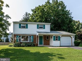 121 Longenecker Ave, Marietta, PA 17547