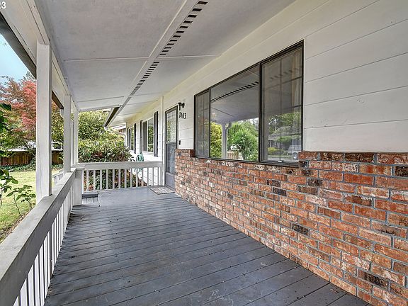 4th image of 7403 NE 151st Ave