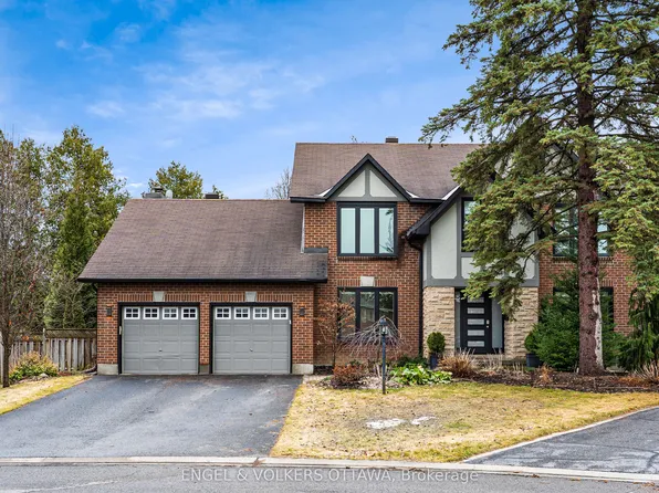 23 Pinecone Trl, Ottawa, ON K2S 1E1