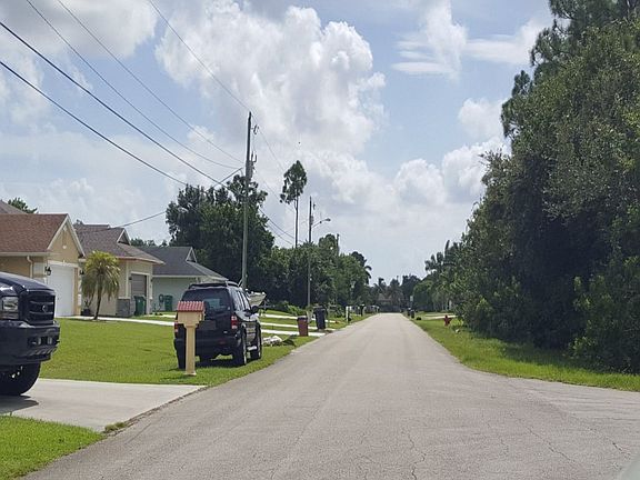 5th image of 189 SW Dalton Cir