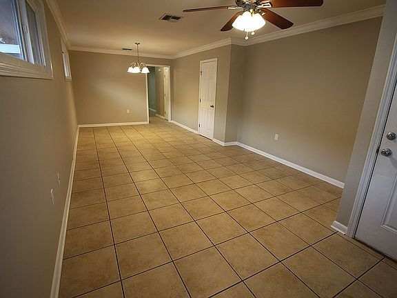 5th image of 3839 Cypress St
