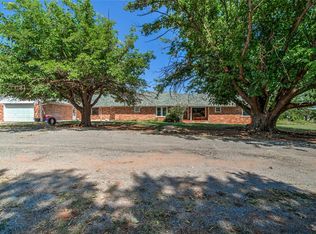 11307 N 2090th Rd, Canute, OK 73626