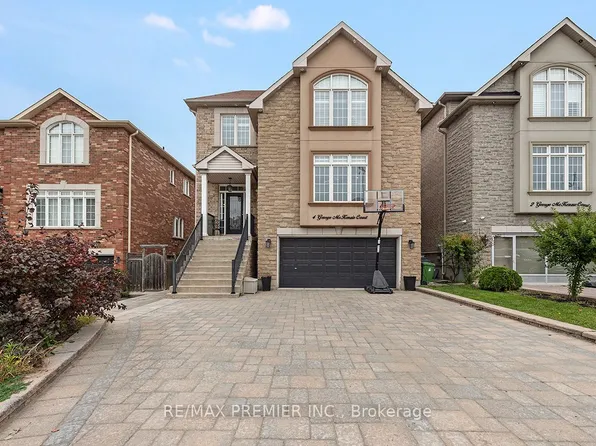 4 George McKenzie Ct, Toronto, ON M9M 0E1