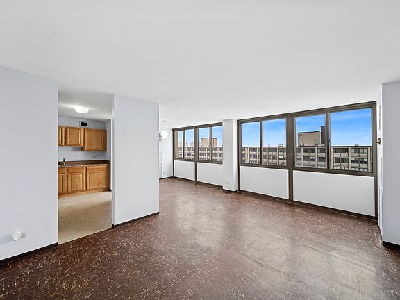 5th image of 4800 S Lake Park Ave #2504