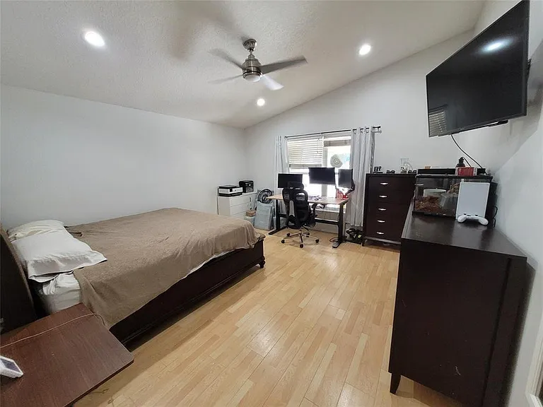 6416 Barton Creek Cir — Photo 15