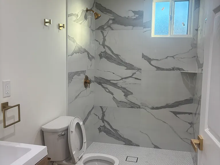 10714 Stanford Ave — Photo 13