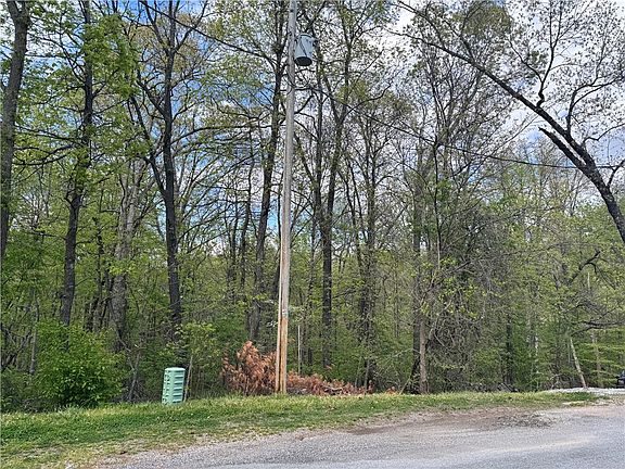 3rd image of Marton Ln #35