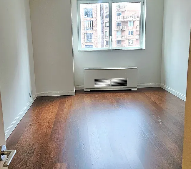 200 E 94th St #916 — Photo 6