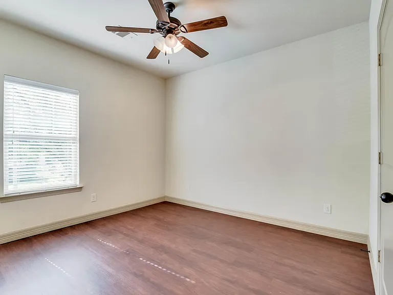 3238 McCart Ave — Photo 10