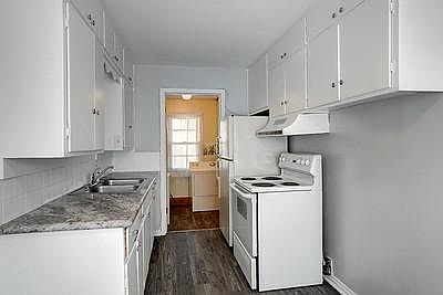 4th image of 1700 Quincy St