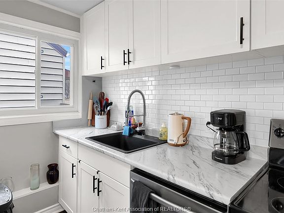 3rd image of 14 McNaughton Ave