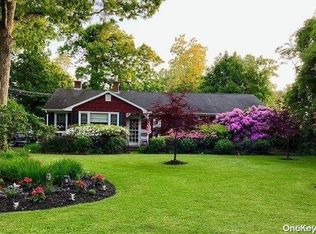 680 Old Orchard Ln, East Marion, NY 11939