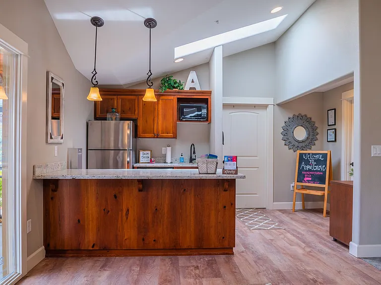 Aspen Grove Apartments — Photo 7