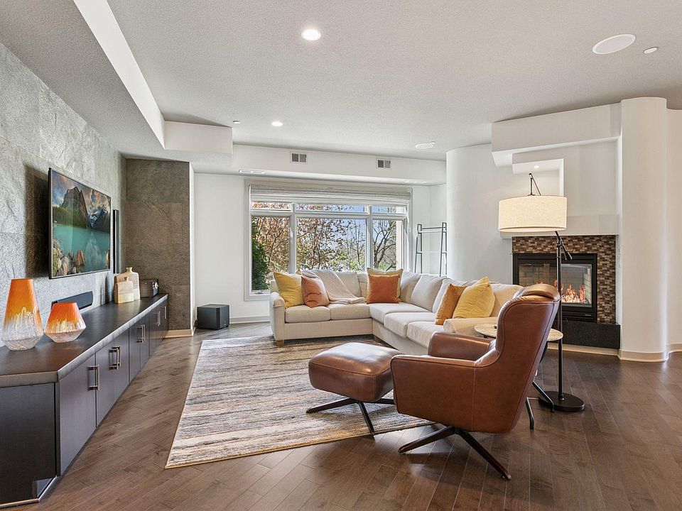 1st image of 555 Oak Ridge Pl APT 150