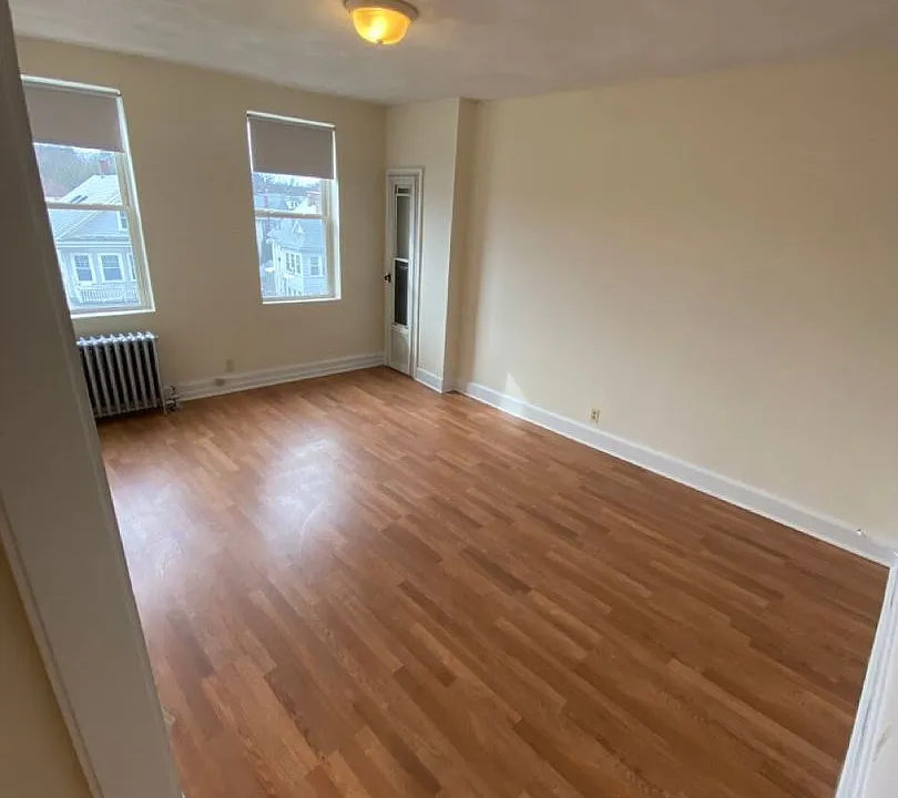 127A Washington St #2