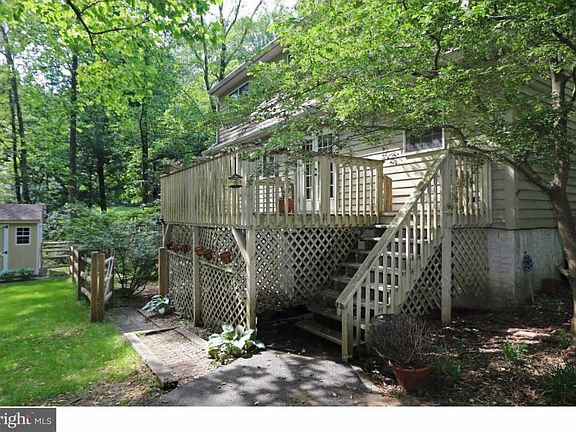 4th image of 65 Oakland Dr