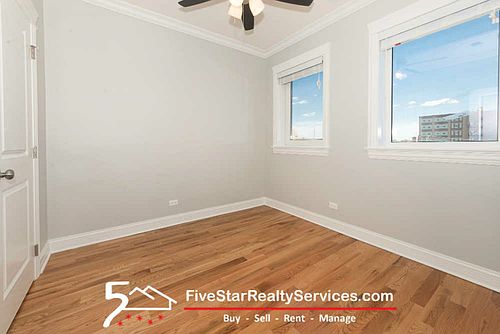 5th image of 2346 W Grand Ave #2S