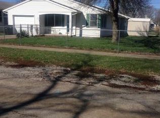 700 W Clinton Ave, Effingham, IL 62401