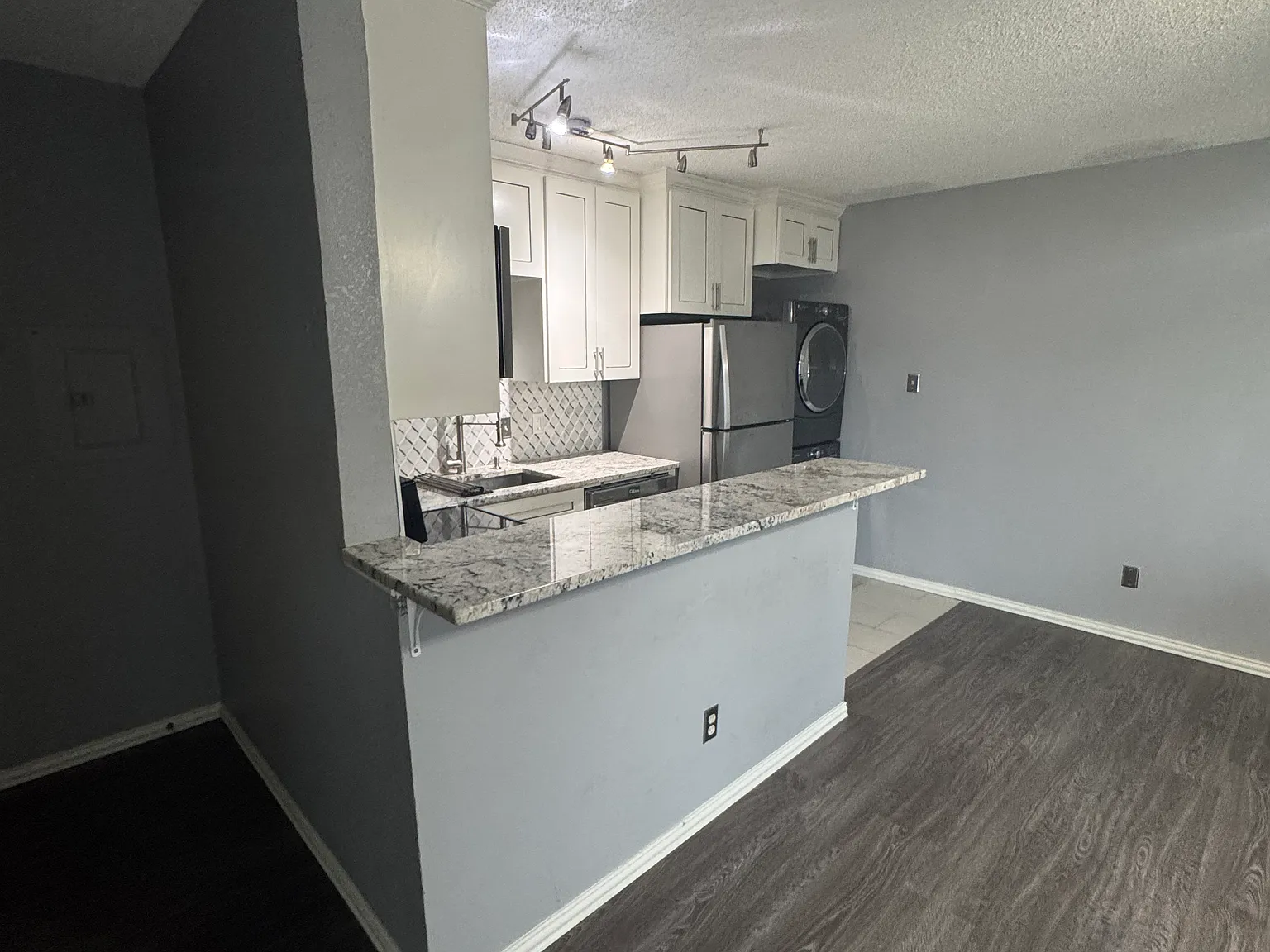 1 bed, 480 sqft, $1,150 — Photo 2