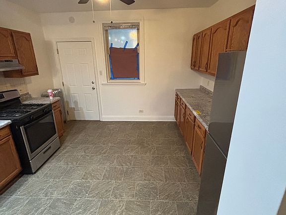 5th image of 7637 S Yates Blvd